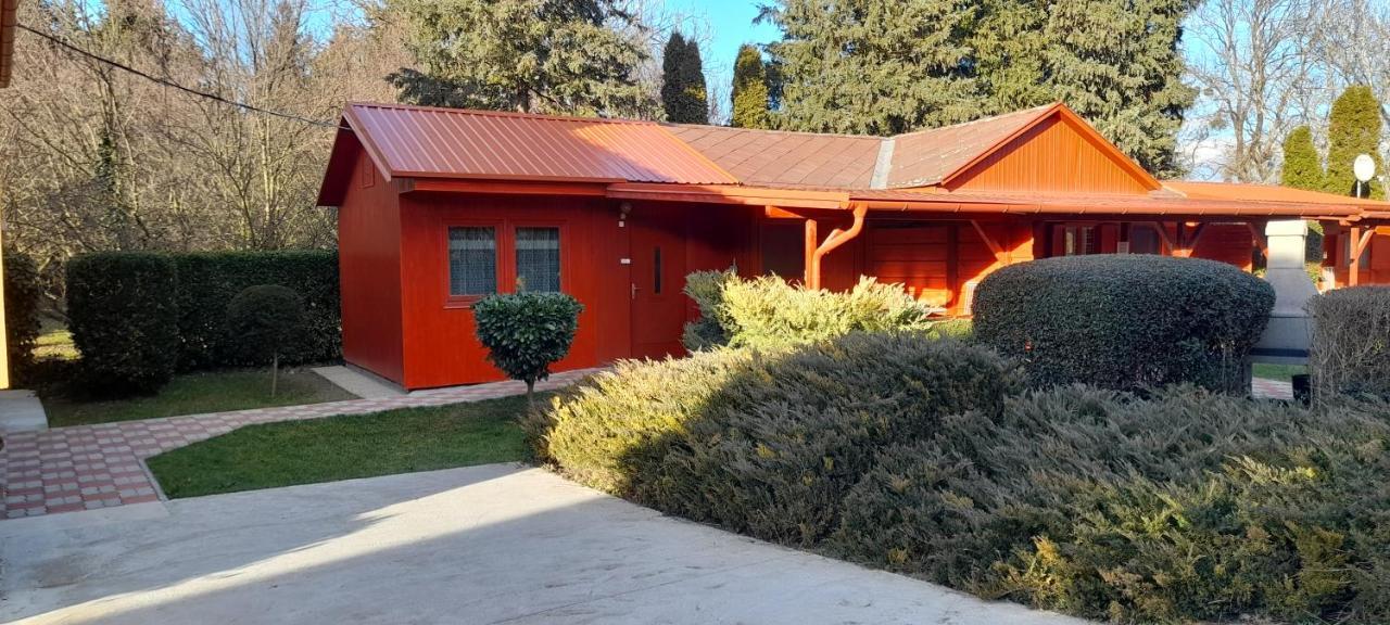 Keri Apartman Mosonmagyaróvár Εξωτερικό φωτογραφία
