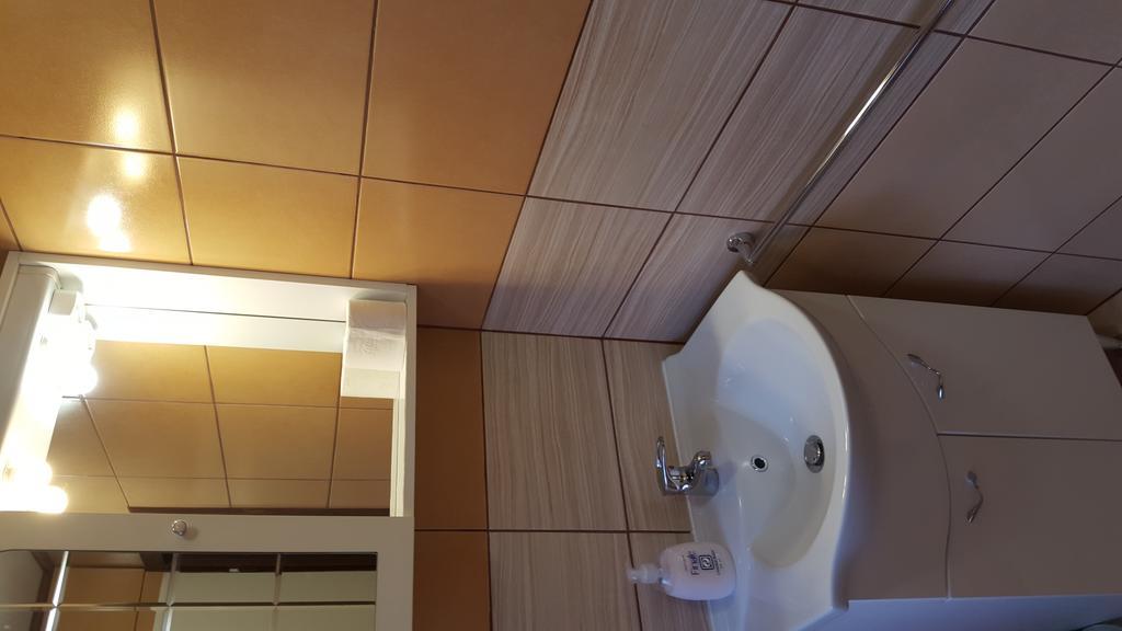 Keri Apartman Mosonmagyaróvár Δωμάτιο φωτογραφία