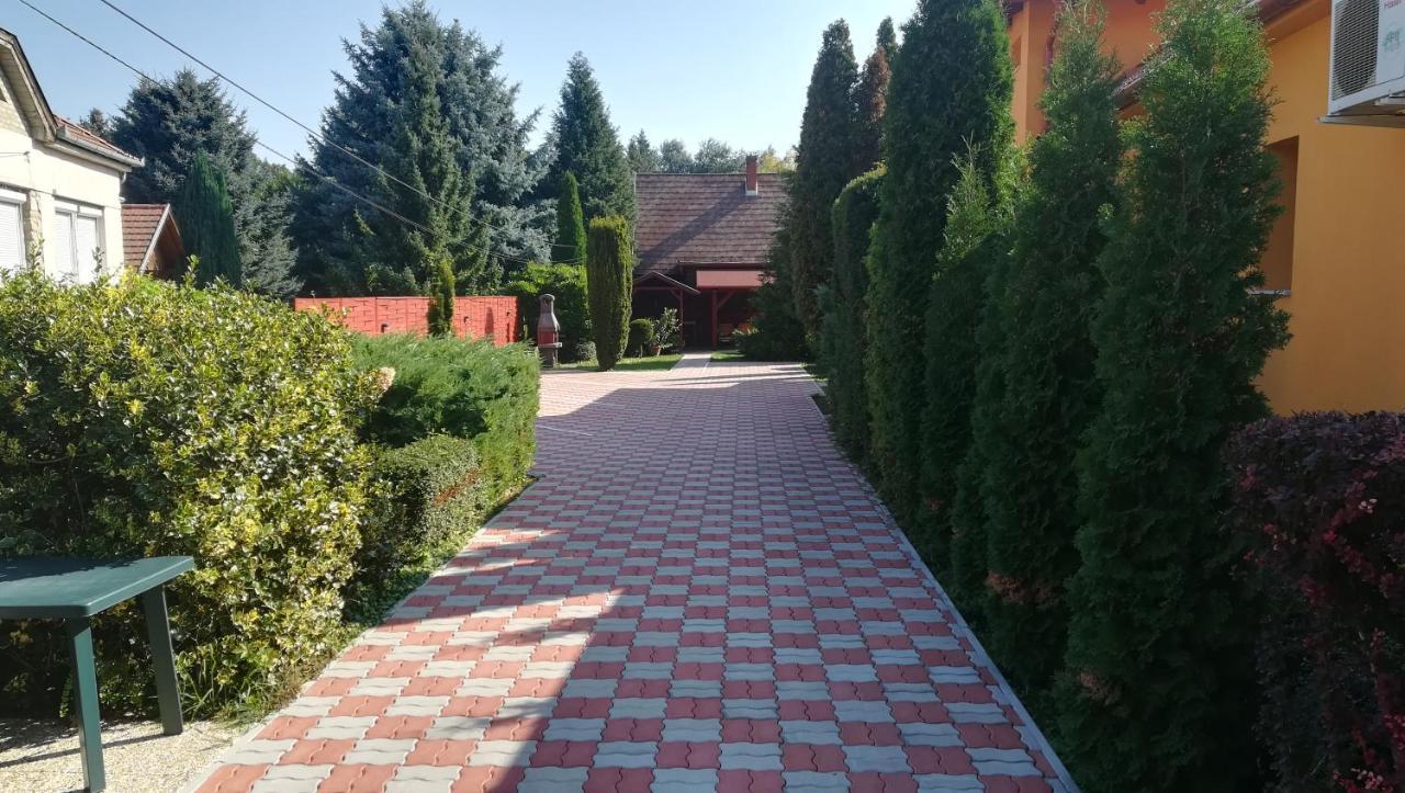 Keri Apartman Mosonmagyaróvár Εξωτερικό φωτογραφία